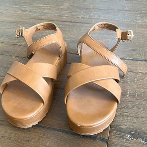 Nice sandals never worn